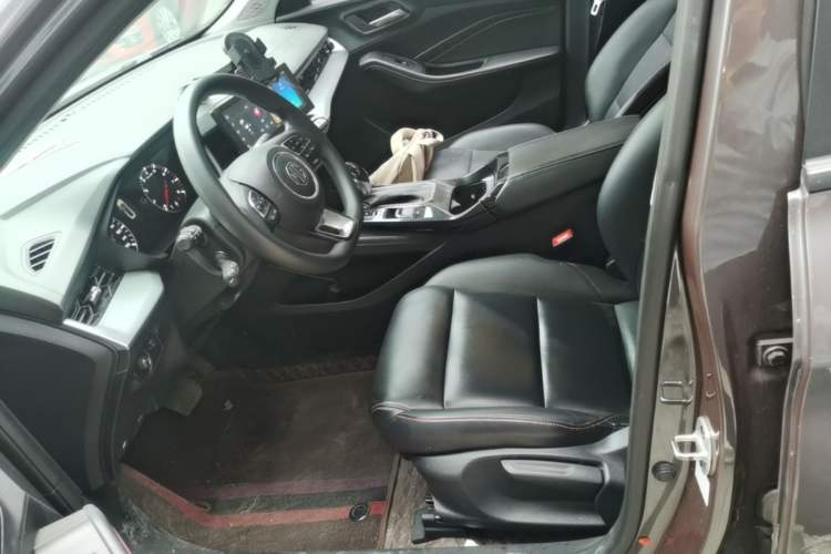 Used MG 5 2022 180 DVVT CVT Youth Style Edition Left Front Seat