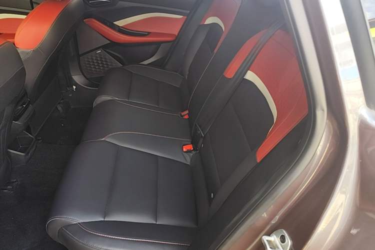 Used MG 5 2022 300TGI DCT Chao Yue Flagship Edition Left Rear Seat