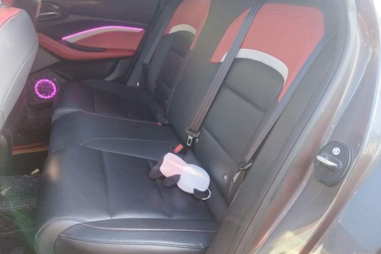 Used MG 5 2022 300TGI DCT Chao Yue Luxury Edition Left Rear Seat