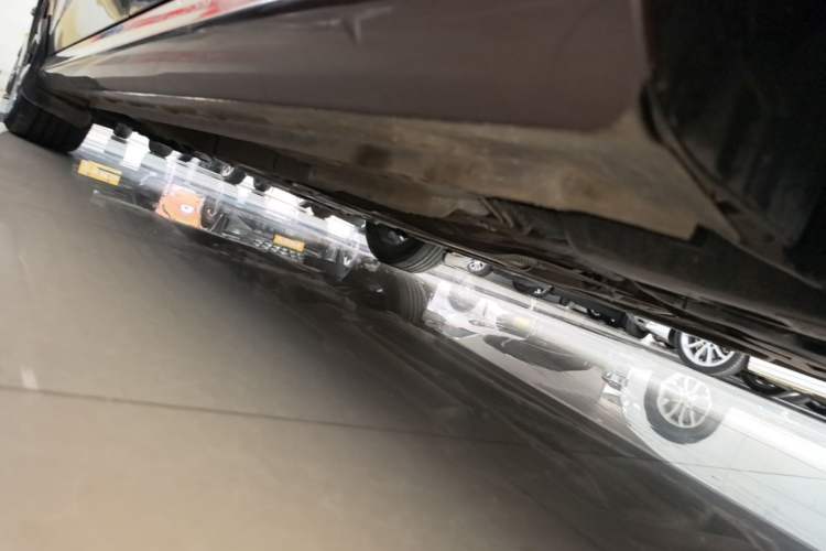 Used MG 5 2022 180 DVVT CVT Youth Luxury Edition Left Side Sill