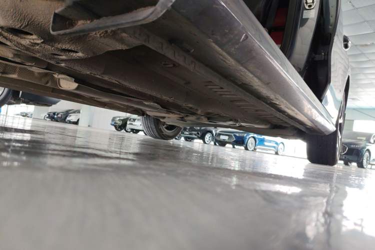 Used MG 5 2022 180 DVVT CVT Youth Luxury Edition Left Side Sill