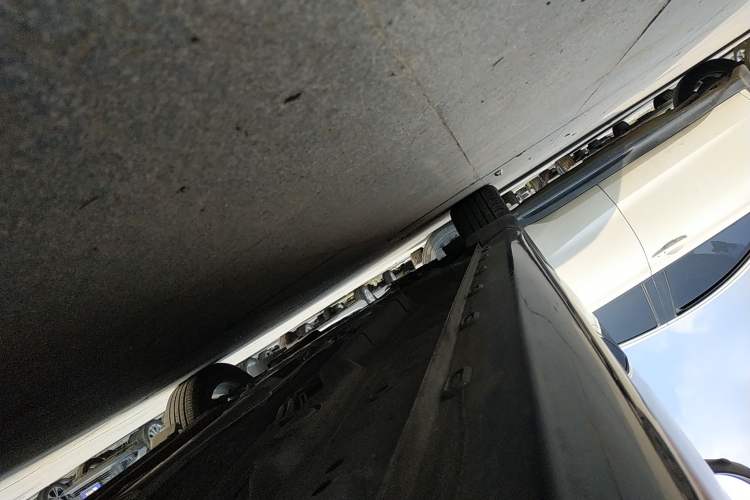 Used MG 5 2022 180 DVVT CVT Youth Luxury Edition Left Side Sill