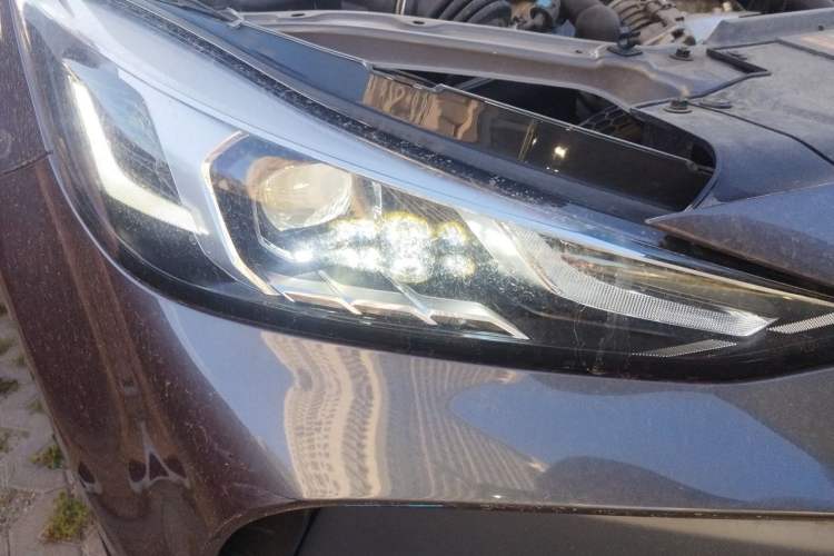 Used MG 5 2022 300TGI DCT Chao Yue Luxury Edition Right Front Headlight
