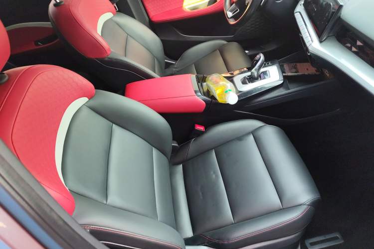 Used MG 5 2022 300TGI DCT Chao Yue Flagship Edition Right Front Seat