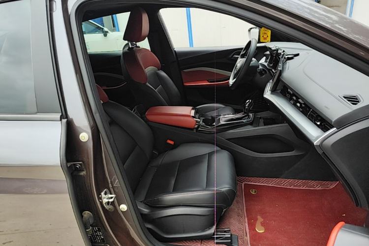 Used MG 5 2022 180 DVVT CVT Youth Luxury Edition Right Front Seat