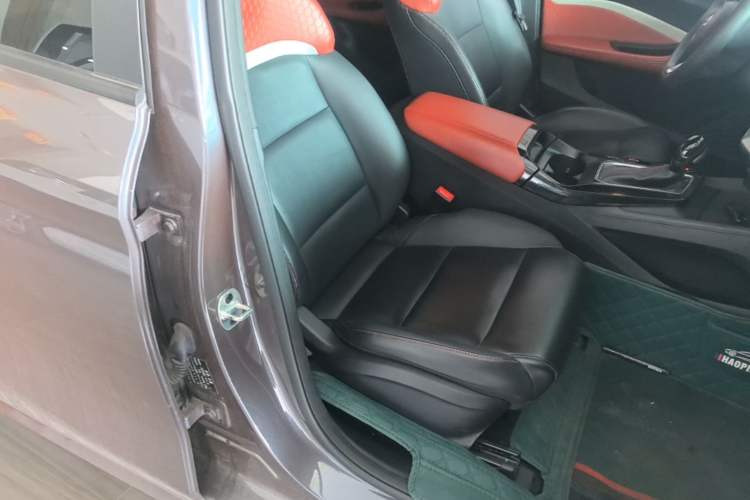 Used MG 5 2022 180 DVVT CVT Youth Luxury Edition Right Front Seat