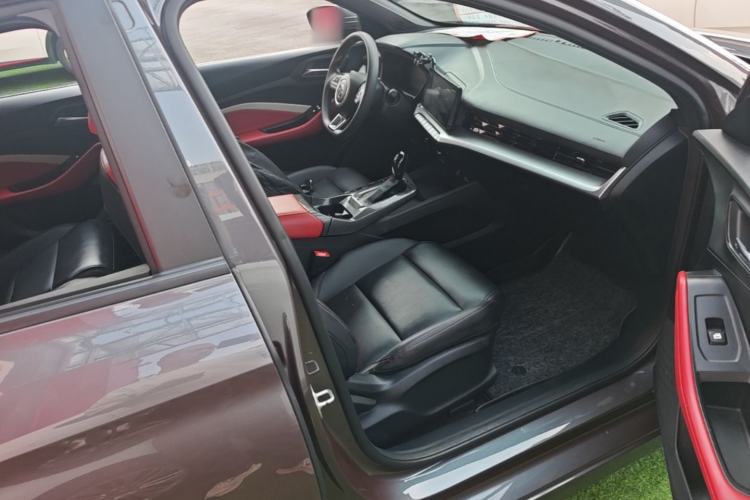 Used MG 5 2022 180 DVVT CVT Youth Luxury Edition Right Front Seat