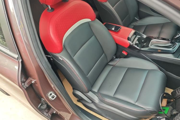 Used MG 5 2022 180 DVVT CVT Youth Luxury Edition Right Front Seat