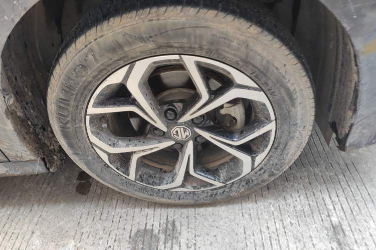 Used MG 5 2022 180 DVVT CVT Youth Luxury Edition Right Front Wheel Hub