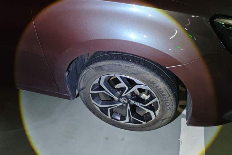 Used MG 5 2022 180 DVVT CVT Youth Luxury Edition Right Front Wheel Hub