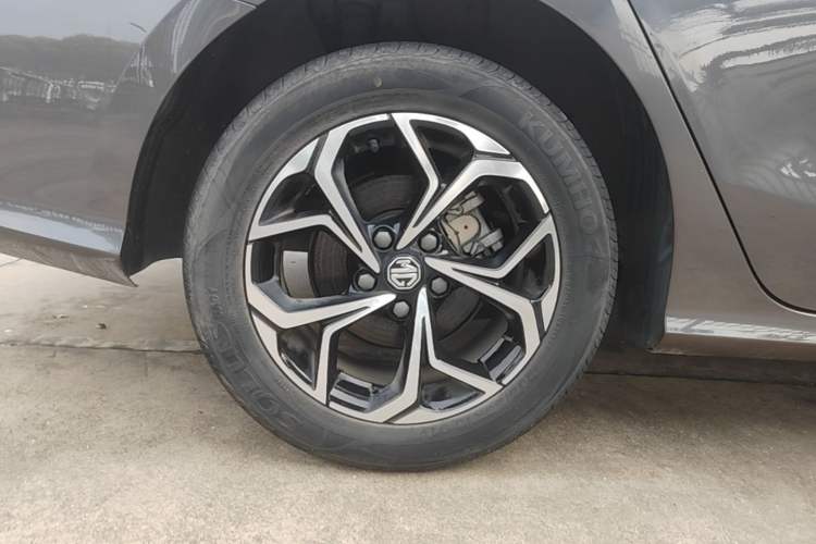 Used MG 5 2022 180 DVVT CVT Youth Luxury Edition Right Rear Wheel Hub