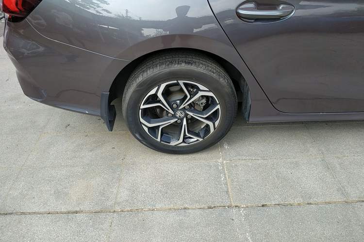 Used MG 5 2022 180 DVVT CVT Youth Luxury Edition Right Rear Wheel Hub