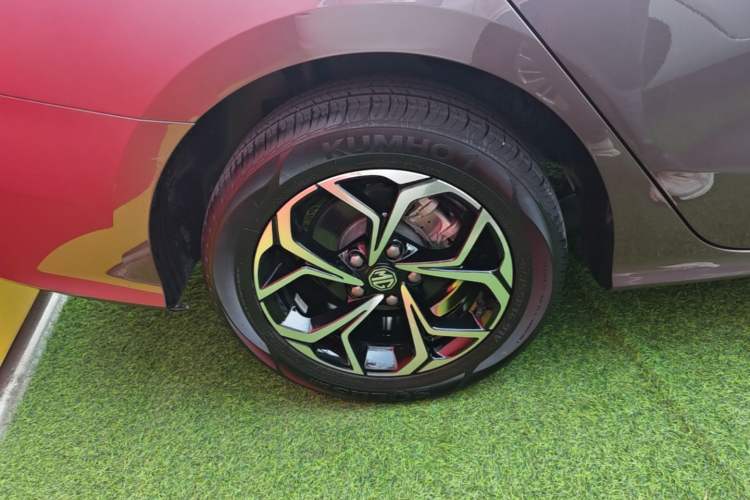 Used MG 5 2022 180 DVVT CVT Youth Luxury Edition Right Rear Wheel Hub