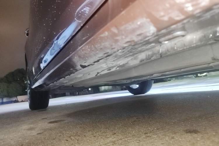 Used MG 5 2022 180 DVVT CVT Youth Luxury Edition Right Side Sill