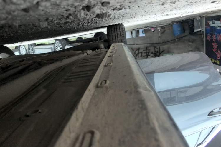 Used MG 5 2022 180 DVVT CVT Youth Luxury Edition Right Side Sill