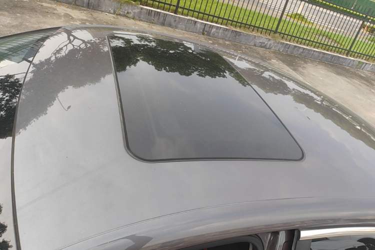 Used MG 5 2022 180 DVVT CVT Youth Luxury Edition Roof