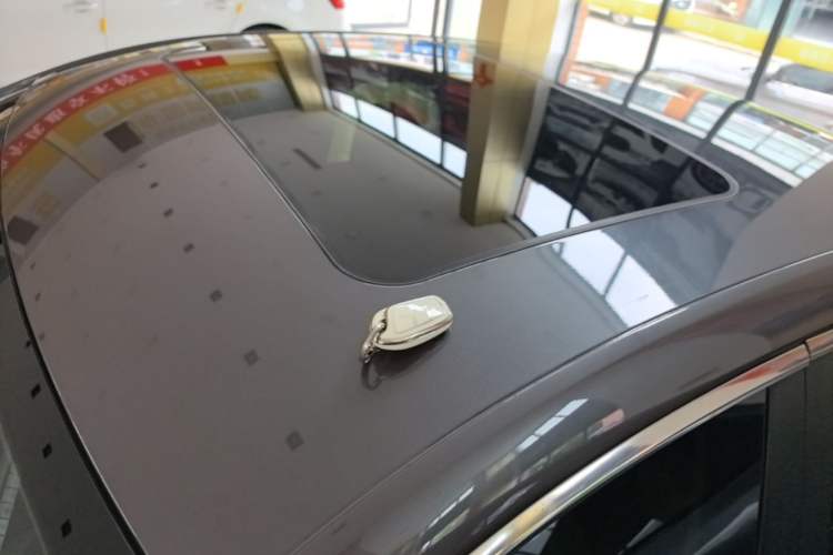 Used MG 5 2022 180 DVVT CVT Youth Luxury Edition Roof