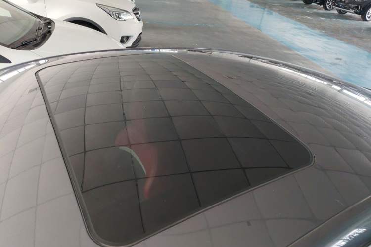 Used MG 5 2022 180 DVVT CVT Youth Luxury Edition Roof