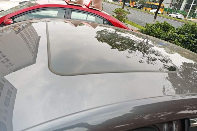 Used MG 5 2022 180 DVVT CVT Youth Luxury Edition Roof