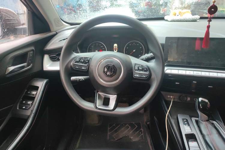 Used MG 5 2022 180 DVVT CVT Youth Luxury Edition Steering Wheel