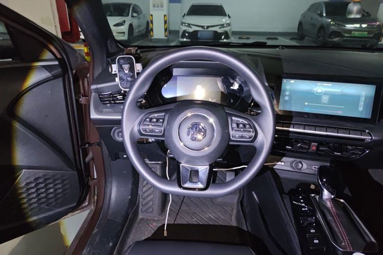 Used MG 5 2022 180 DVVT CVT Youth Luxury Edition Steering Wheel
