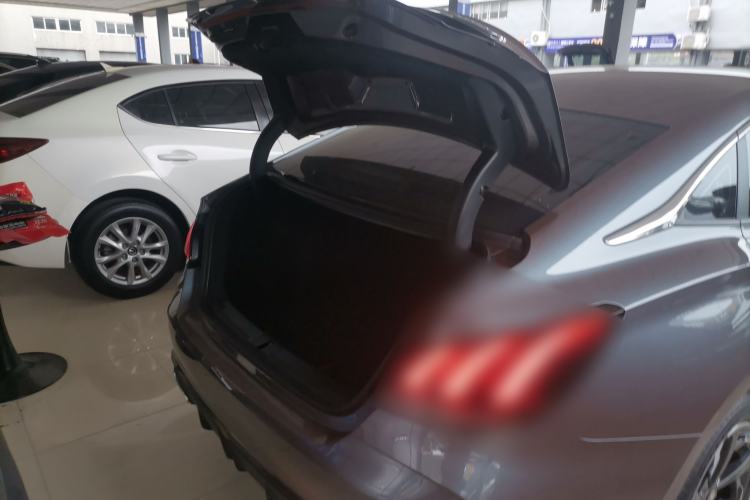 Used MG 5 2022 300TGI DCT Chao Yue Luxury Edition Trunk