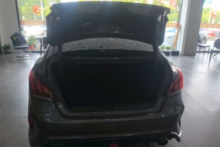 Used MG 5 2022 180 DVVT CVT Youth Luxury Edition Trunk