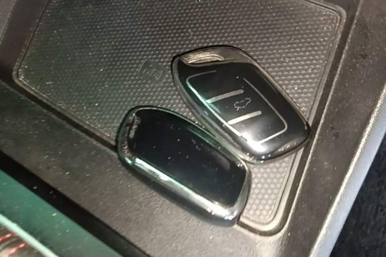 Used MG 5 2022 180 DVVT CVT Youth Luxury Edition Vehicle Key