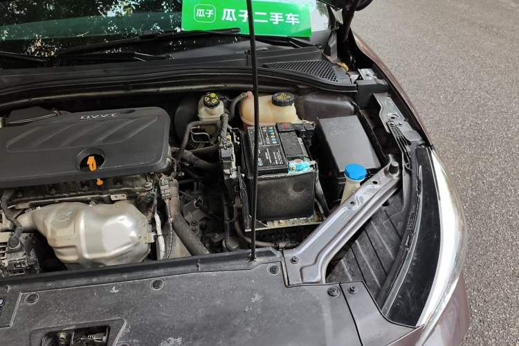 Used MG 5 2022 180 DVVT CVT Youth Luxury Edition Engine Bay Left