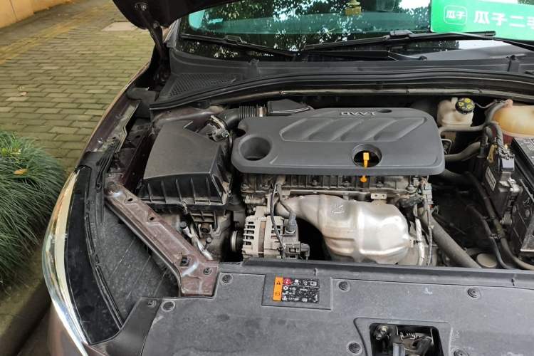 Used MG 5 2022 180 DVVT CVT Youth Luxury Edition Engine Bay Right