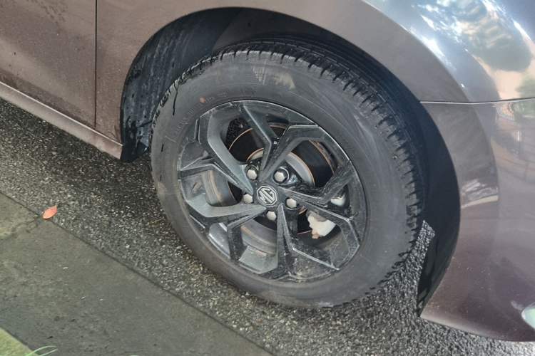 Used MG 5 2022 180 DVVT CVT Youth Luxury Edition Right Front Wheel Hub