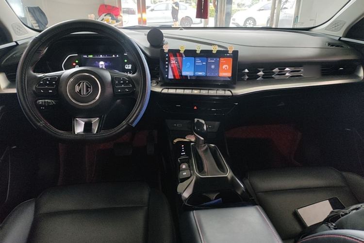 Used MG 5 2022 180 DVVT CVT Youth Flagship Edition Center Console