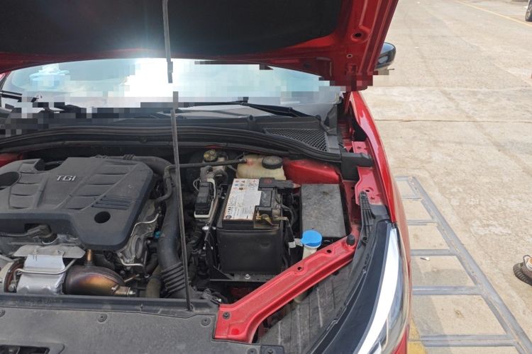 Used MG 5 2022 300TGI DCT Chao Yue Luxury Edition Engine Bay Left