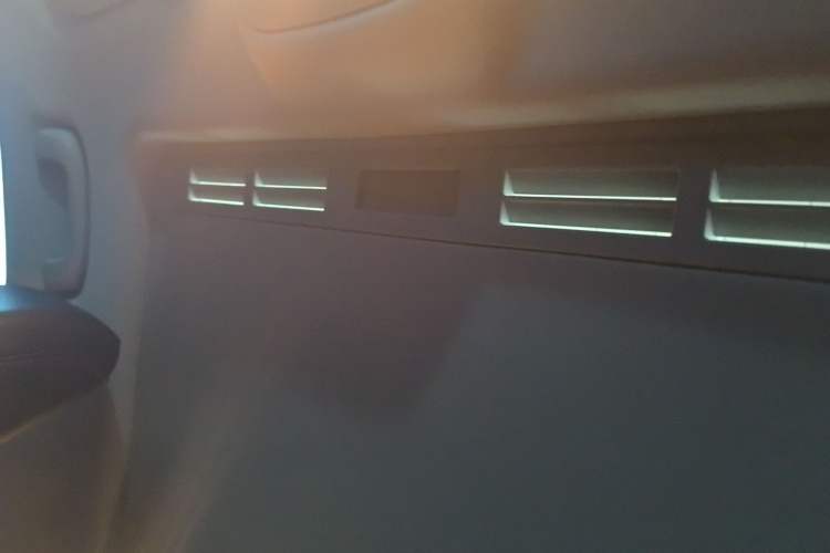 Used MG 5 2022 180 DVVT CVT Youth Luxury Edition Headliner