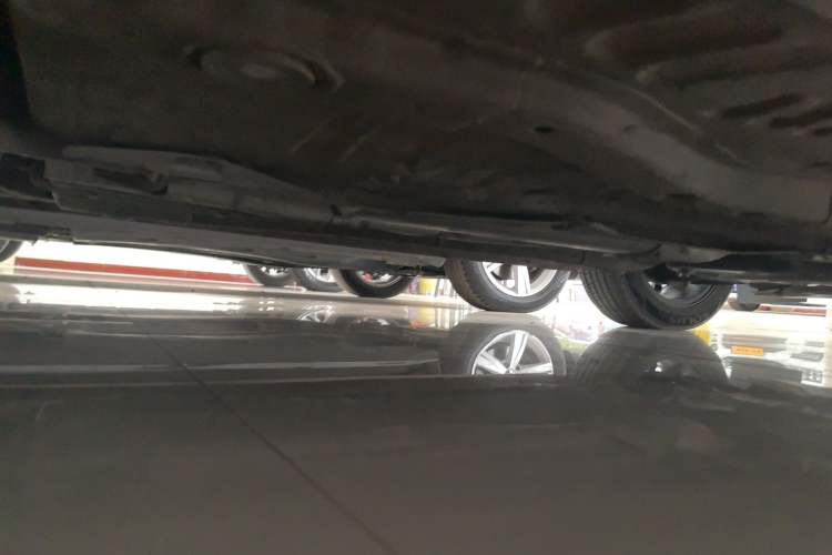 Used MG 5 2022 180 DVVT CVT Youth Luxury Edition Right Side Sill