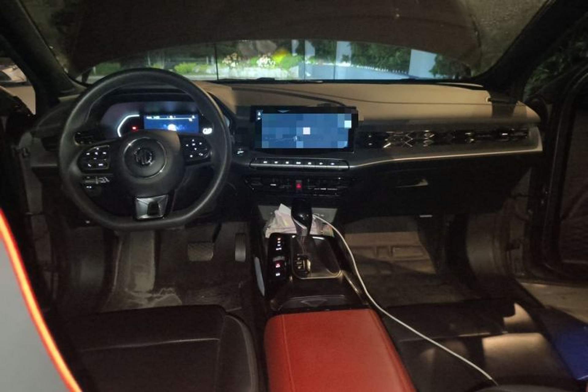 Used MG 5 2022 180 DVVT CVT Youth Luxury Edition Center Console