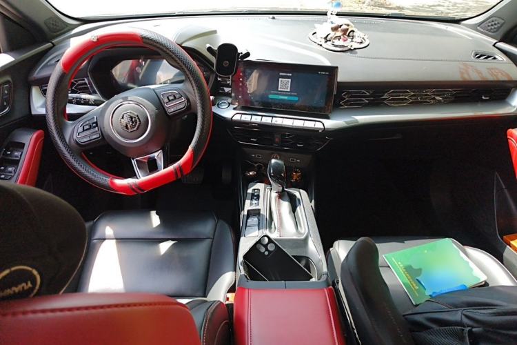 Used MG 5 2022 180 DVVT CVT Youth Luxury Edition Center Console