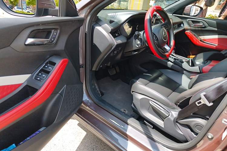 Used MG 5 2022 180 DVVT CVT Youth Luxury Edition Driver Seat
