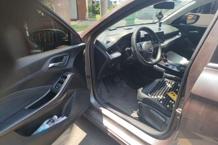 Used MG 5 2022 180 DVVT CVT Youth Luxury Edition Driver Seat