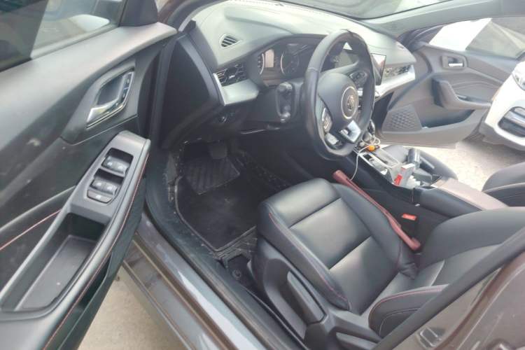 Used MG 5 2022 180 DVVT CVT Youth Style Edition Driver Seat