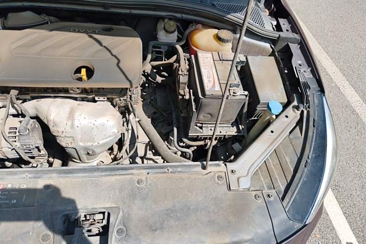 Used MG 5 2022 180 DVVT CVT Youth Luxury Edition Engine Bay Left
