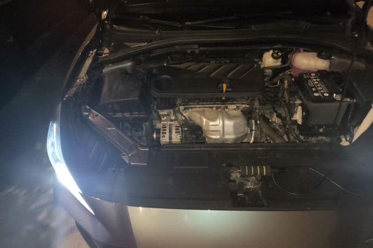Used MG 5 2022 180 DVVT CVT Youth Luxury Edition Engine Bay Right