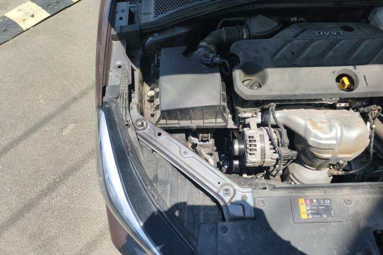 Used MG 5 2022 180 DVVT CVT Youth Luxury Edition Engine Bay Right