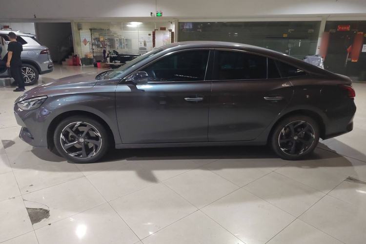 Used MG 5 2022 300TGI DCT Chao Yue Luxury Edition Exterior 5
