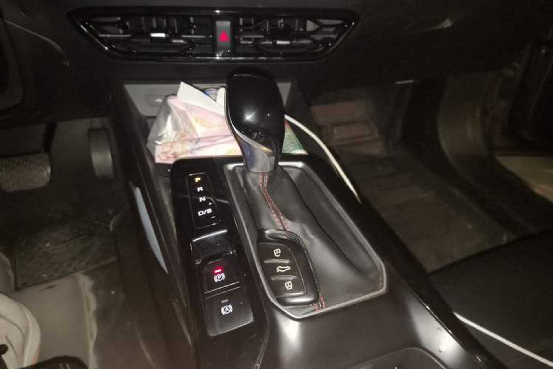 Used MG 5 2022 180 DVVT CVT Youth Luxury Edition Gear Lever