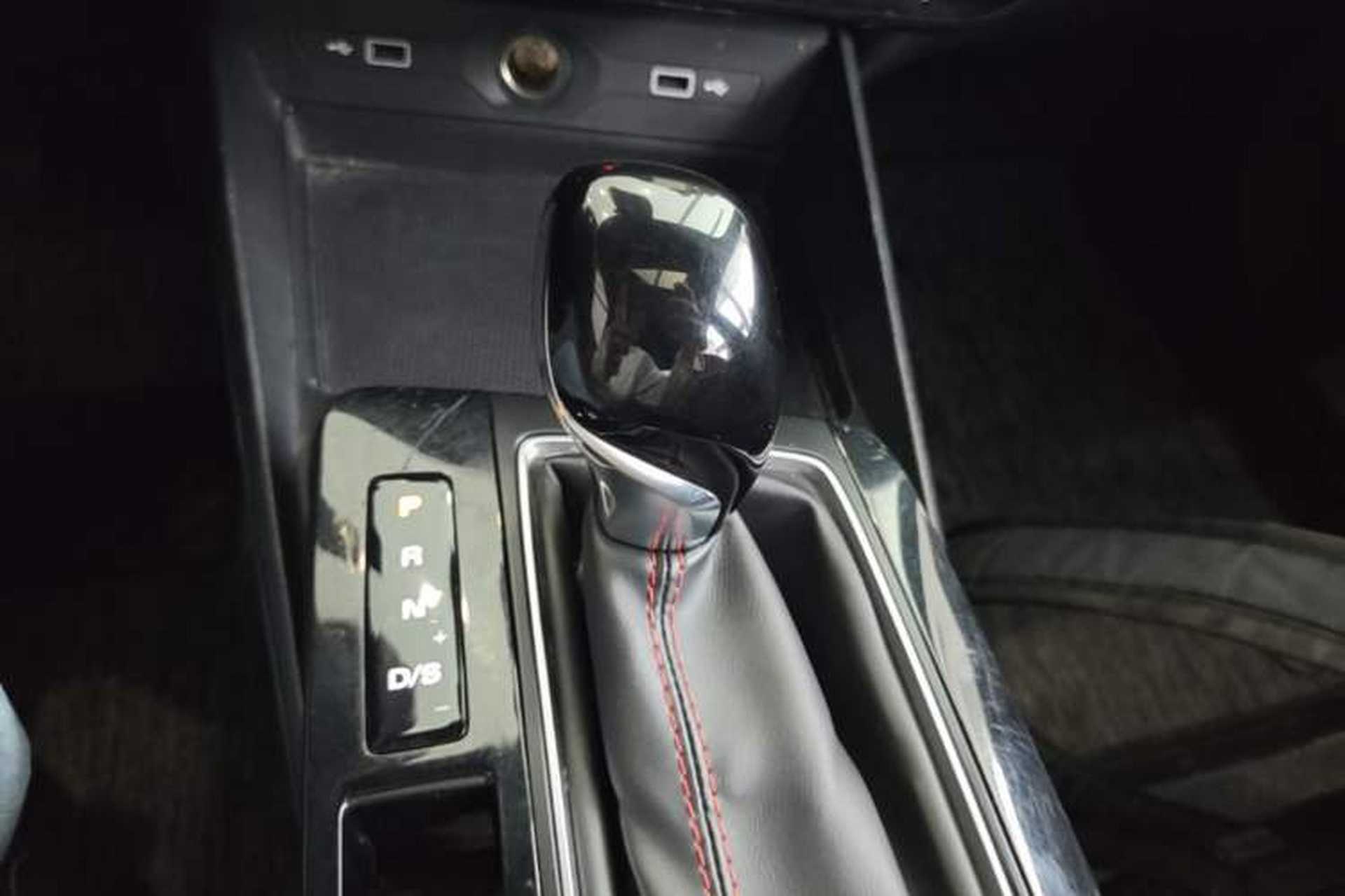 Used MG 5 2022 180 DVVT CVT Youth Flagship Edition Gear Lever
