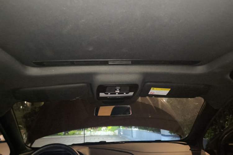 Used MG 5 2022 180 DVVT CVT Youth Luxury Edition Headliner