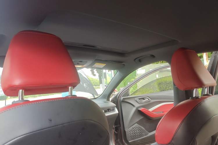Used MG 5 2022 180 DVVT CVT Youth Luxury Edition Headliner
