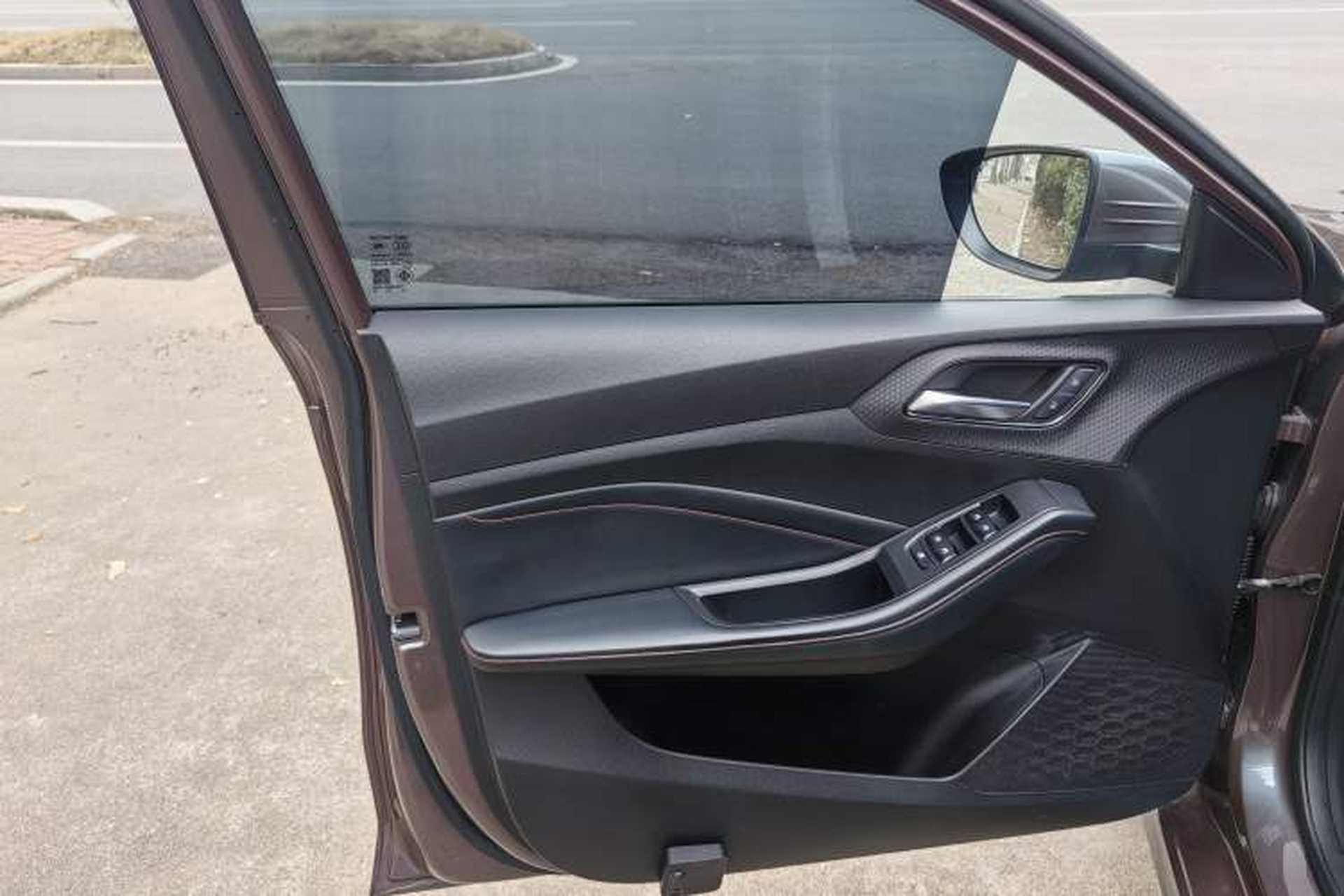 Used MG 5 2022 180 DVVT CVT Youth Style Edition Interior 8