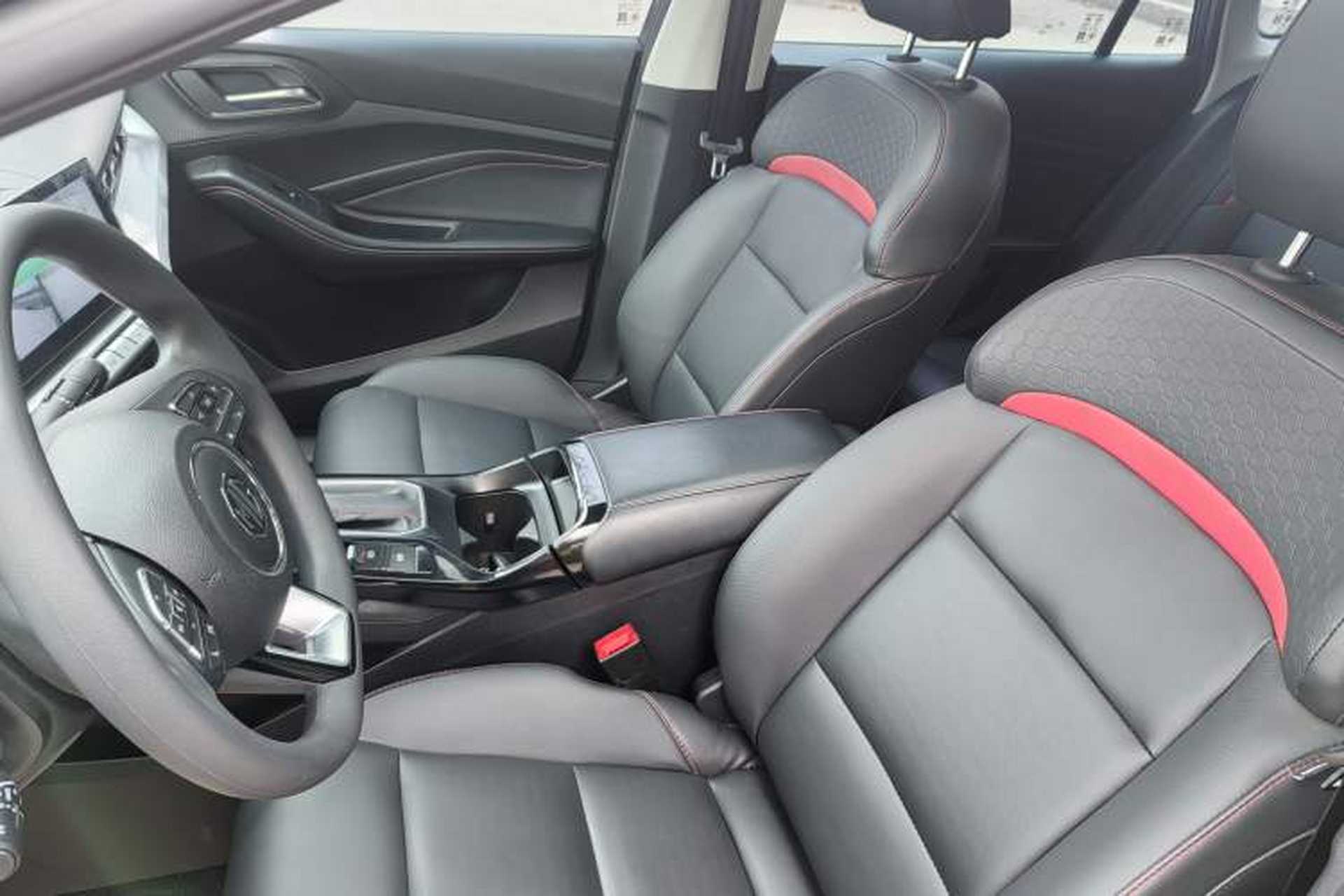 Used MG 5 2022 180 DVVT CVT Youth Style Edition Interior 9